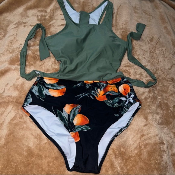 ♥️♥️♥️ Bathing suits 🩱 size M - Picture 1 of 4